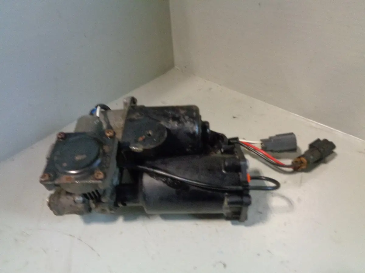 Discovery 4 Air Suspension Compressor Hitachi Genuine Land Rover 2009 To 2016 1