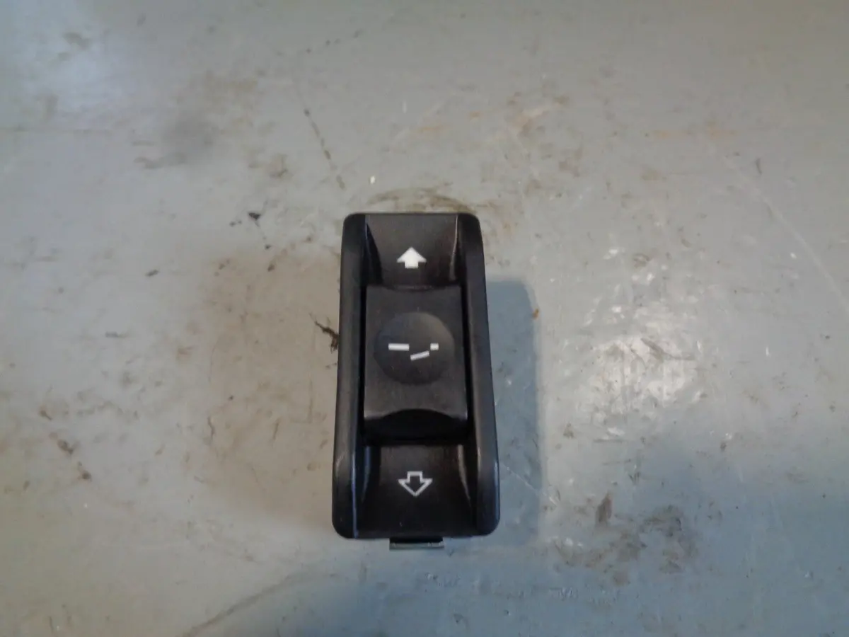 Range Rover L322 Front Sunroof Switch Button 2006 To 2009 1