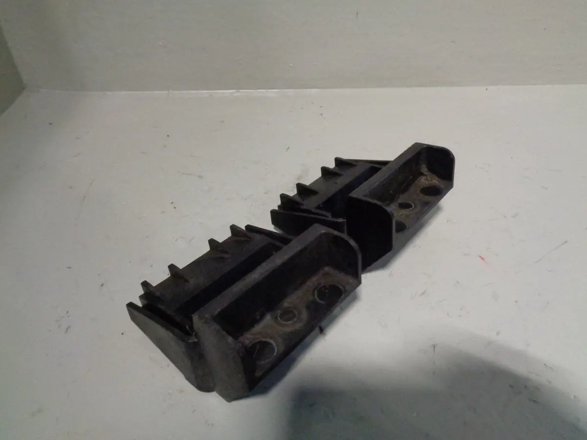 Range Rover L322 Radiator Mount Brackets Pair Of 3.6 Tdv8 2006 To 2009 2