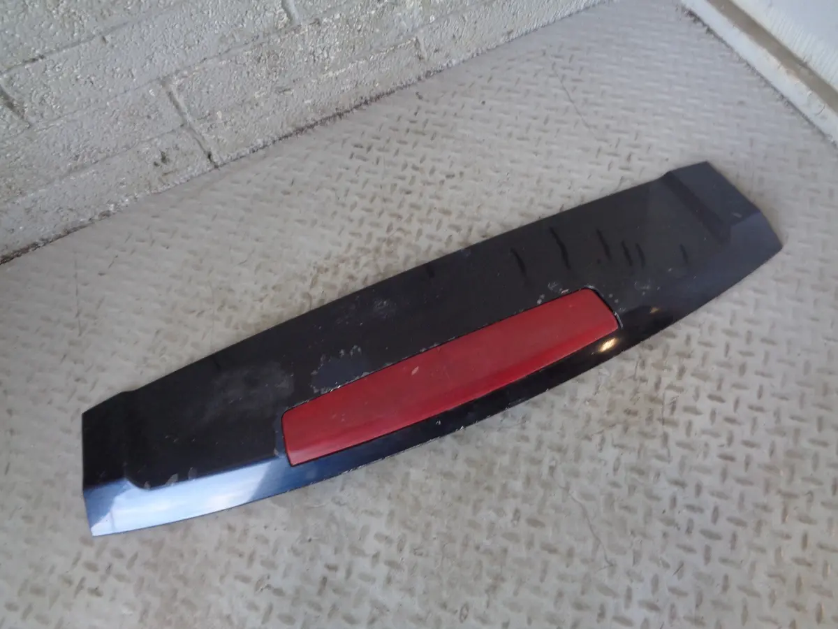 Range Rover L322 Rear Spoiler Brake Light In Buckingham Blue 2006 To 2009 L10065 1