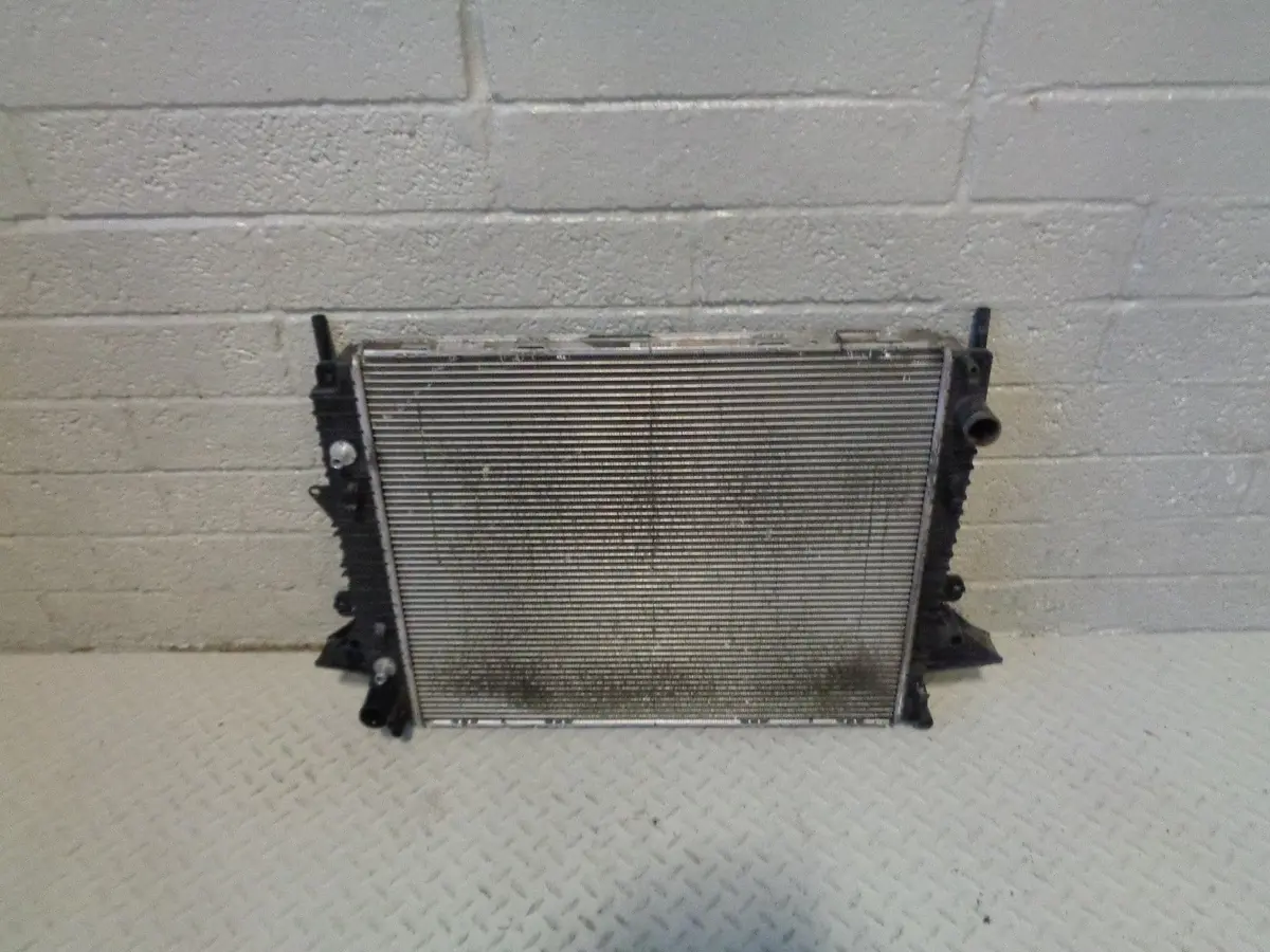 Radiator Engine Cooling 7H22 8T000 Ba Range Rover Sport Discovery 3 Land Rover 1