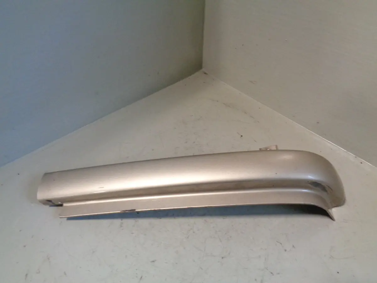 Discovery 2 Headlight Trim Near Side White Gold Land Rover 1998 To 2002 1