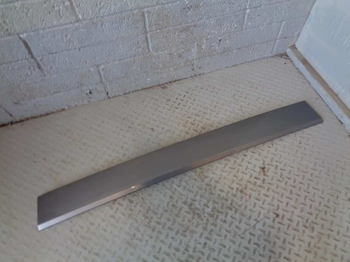 Discovery 4 Tailgate Trim External Lower Stornoway Grey 2009 To 2014 Land Rover 2