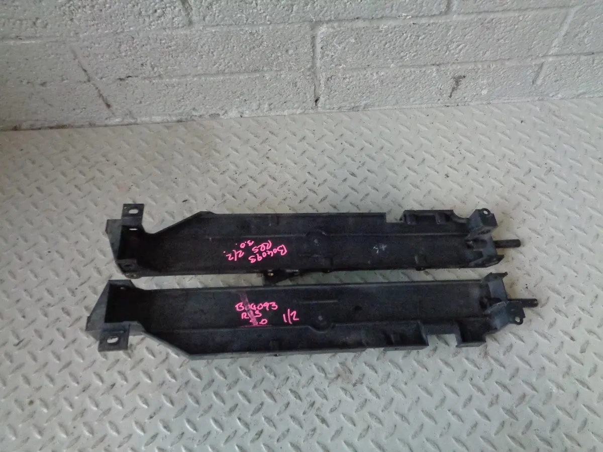 Range Rover Sport Radiator Brackets Mounts Pair 3.0 Tdv6 2009 To 2013 1