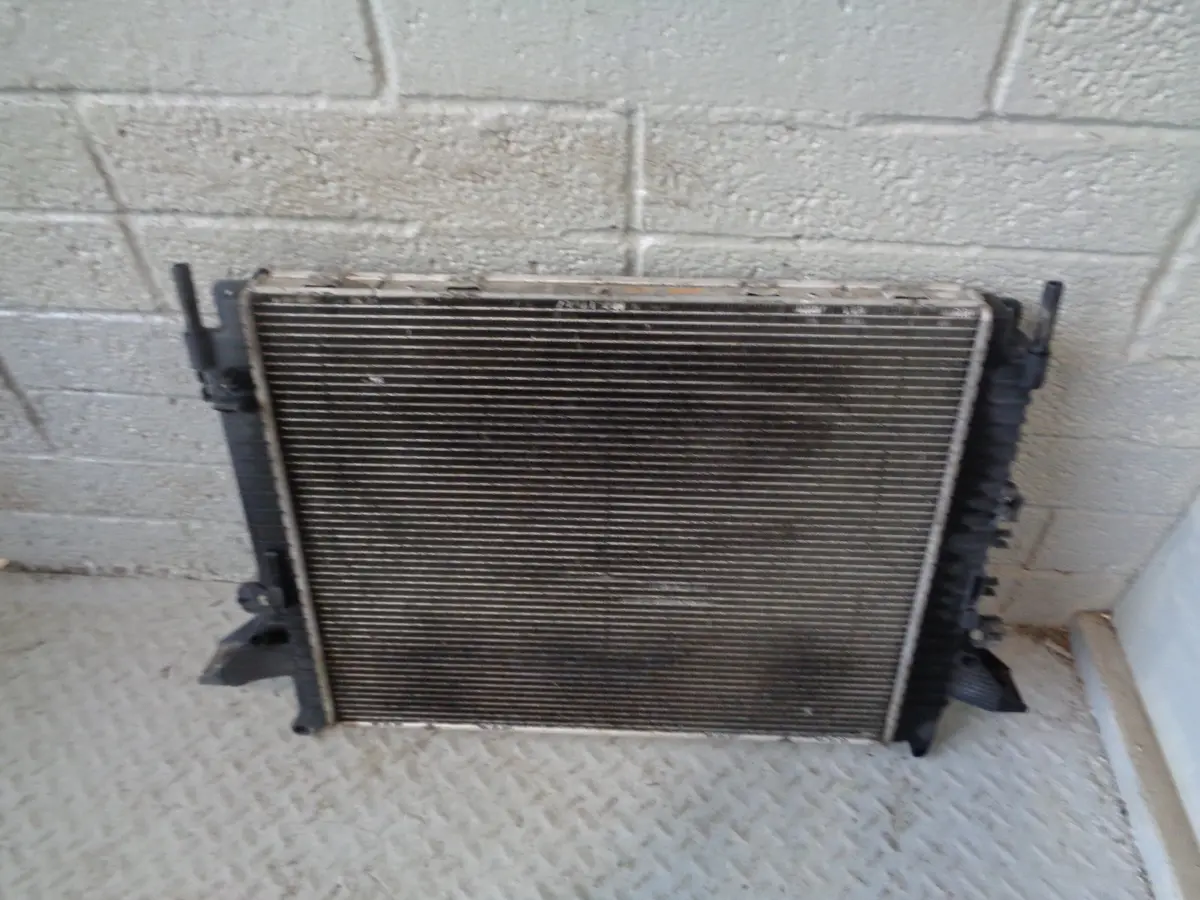 Discovery 3 Radiator Engine Cooling Manual 2.7 Tdv6 Land Rover Pcc500102 1