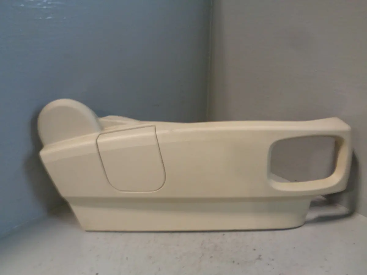 Range Rover Sport Off Side Front Seat Valance Trim In Ivory L320 2009 To 2013 1