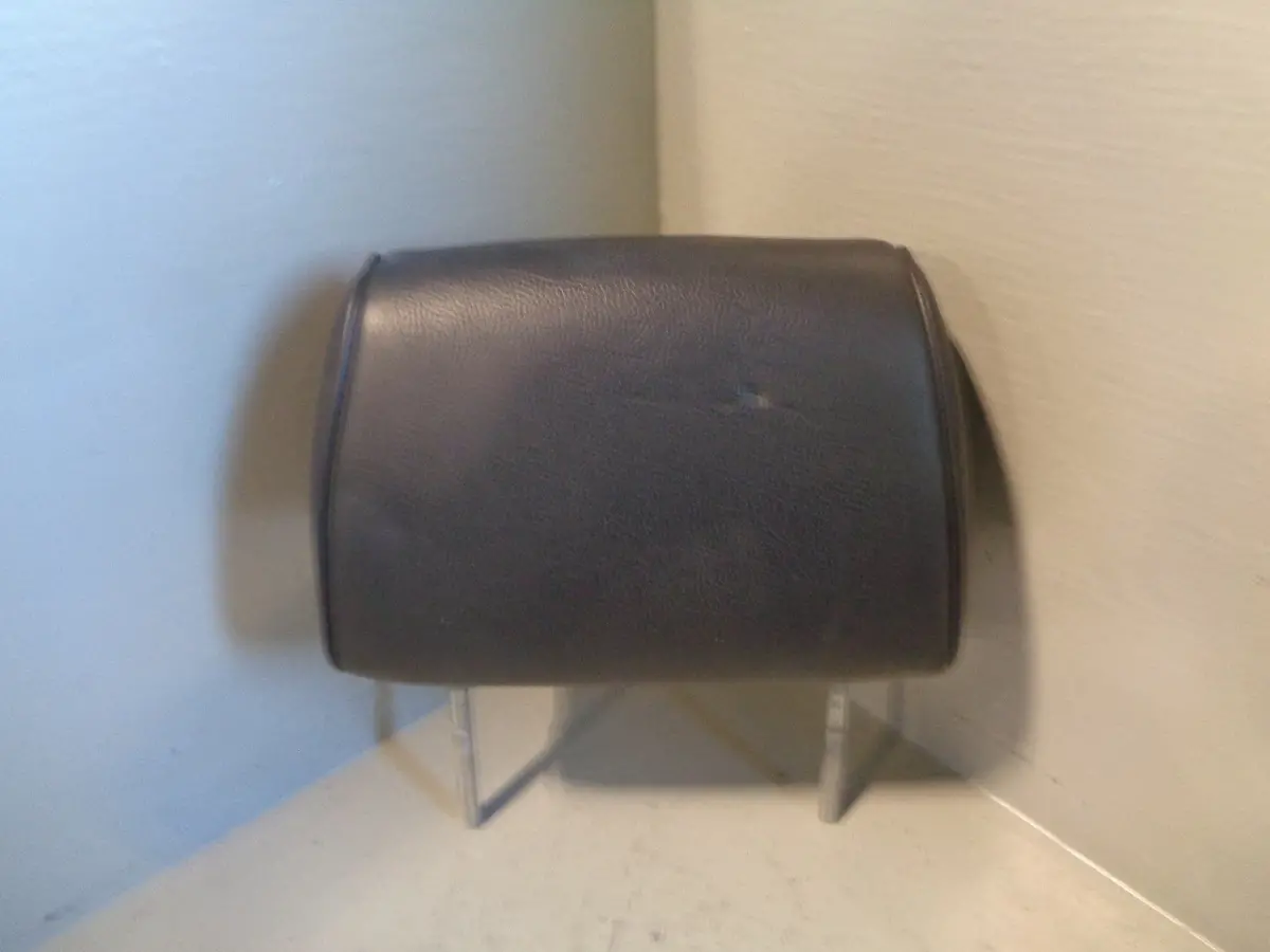 Discovery 2 Front Headrest Leather Black Left Or Right Land Rover 1998 To 2004 1