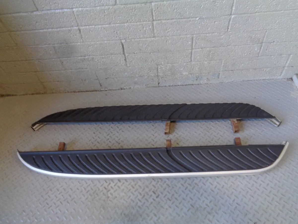 Freelander 2 Side Steps Pair Of Land Rover Spares Or Repairs R06034 1