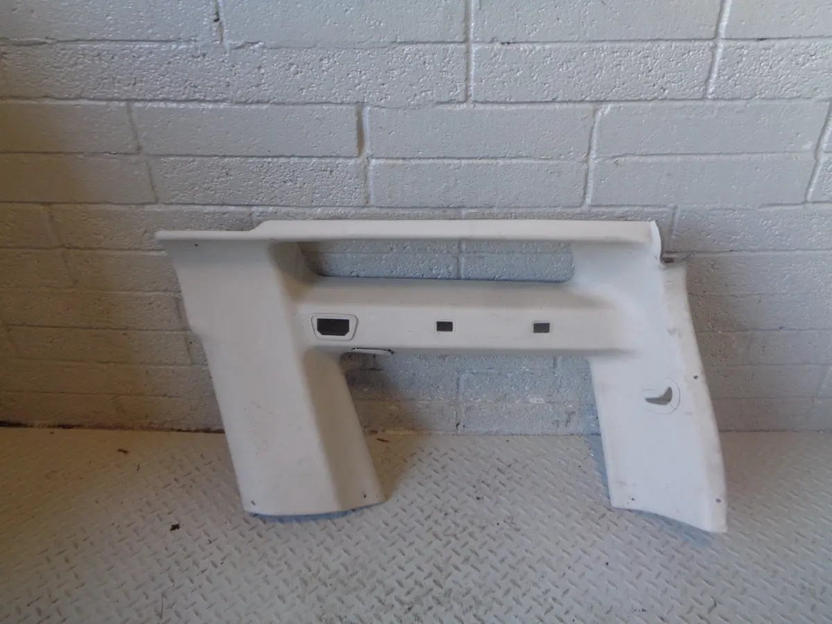 Discovery 2 Window Surround Trim Off Side Rear Boot Land Rover 7 Seat 1