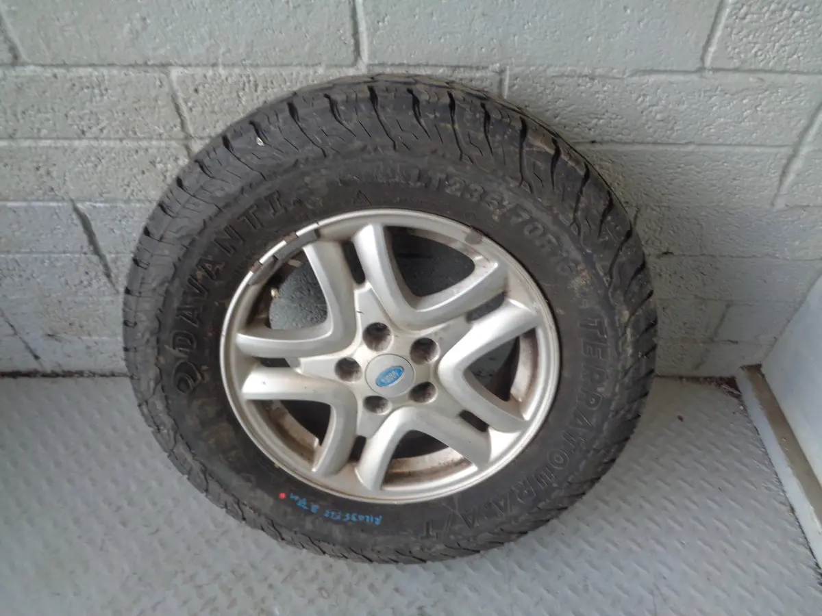Freelander 2 Alloy Wheel And Tyre 16" Land Rover 235/70R16 2006 To 2015 R12035b 1