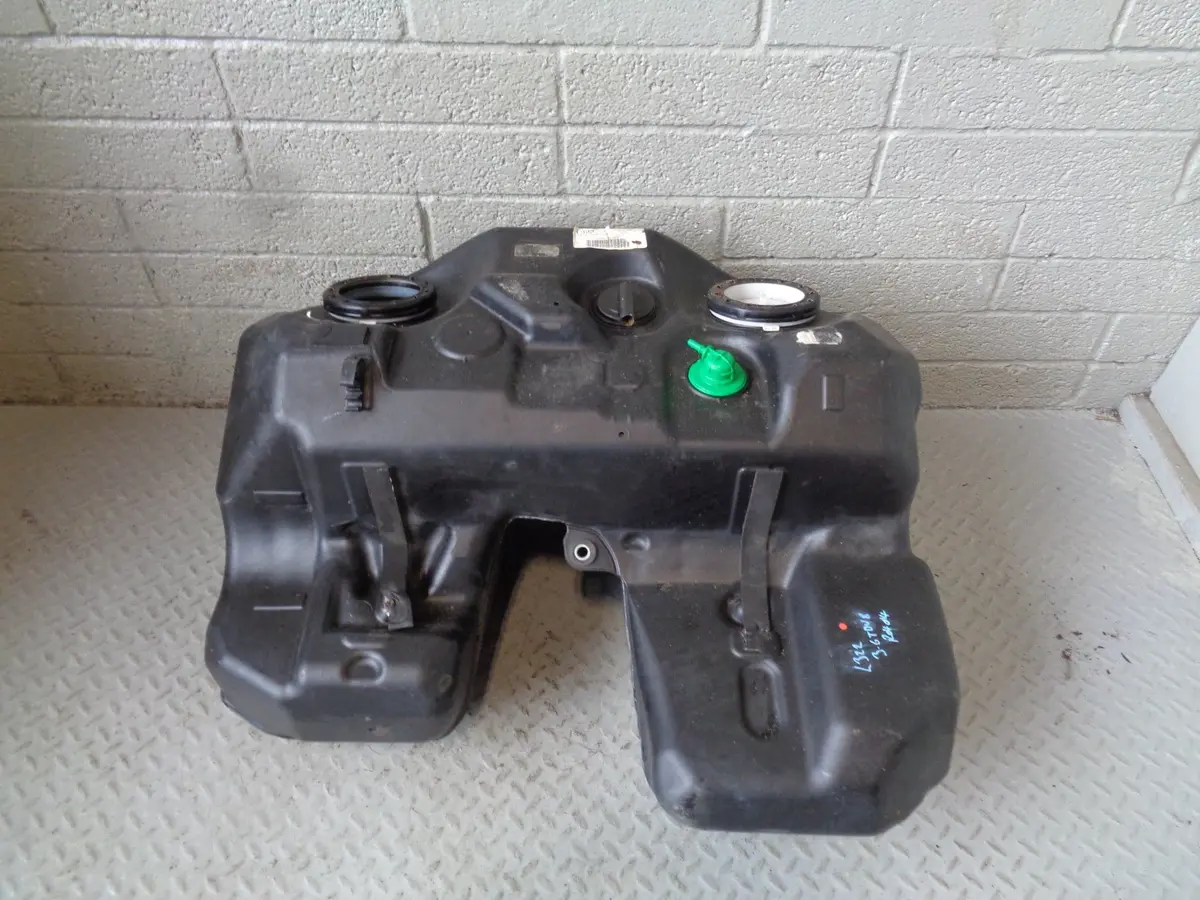 Range Rover L322 Fuel Tank Plastic 3.6 Tdv8 Diesel Facelift 2006 To 2013 No Pump 1