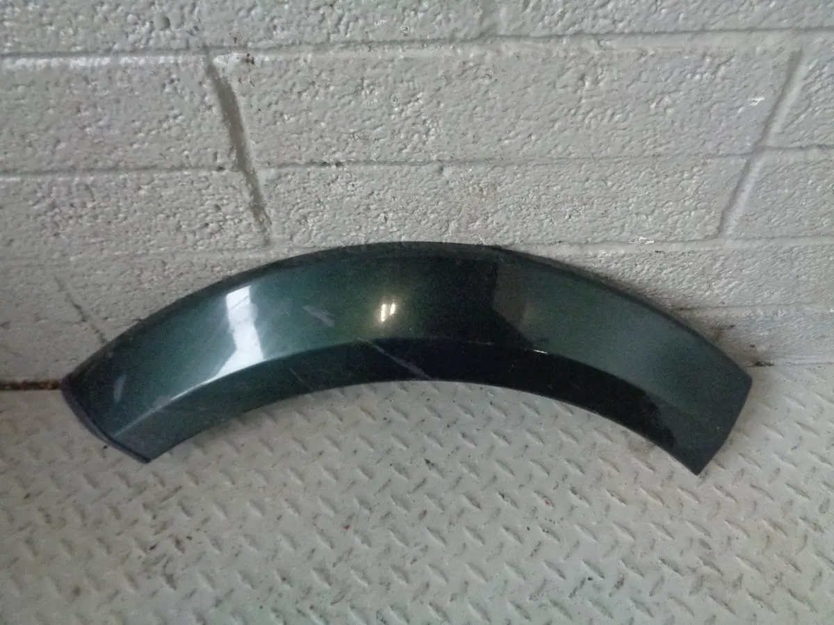 Discovery 4 Arch Trim Off Side Rear Quarter Galway Green 2009 To 2014 K02103 1