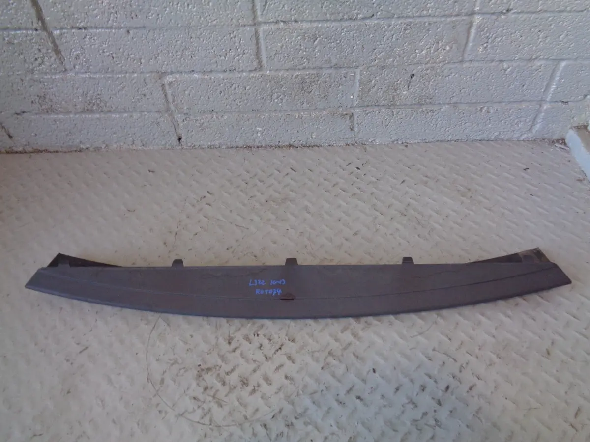Range Rover Front Bumper Towing Eye Cover Ah42-17F011-Aaw 2010 To 2013 Black 1