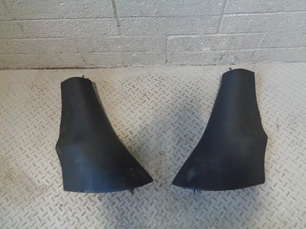 Range Rover L322 Rear Seat End Trims Black Leather Pair Of 2002 To 2006 1