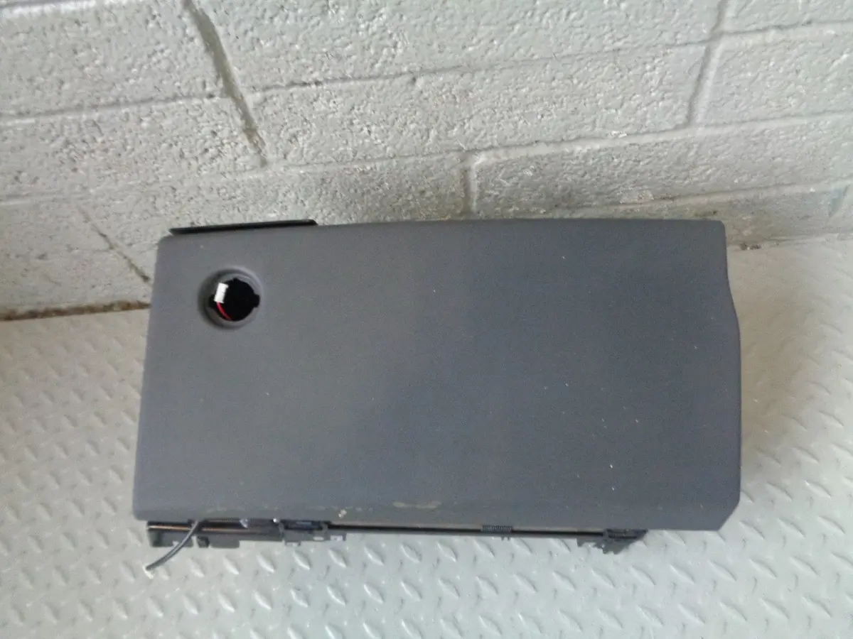 Range Rover L322 Glove Box Lower In Grey Facelift Ffb500910 2006 To 2010 R03013 1