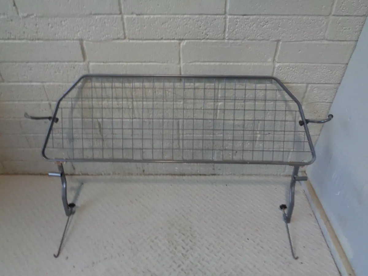 Discovery 3 4 Dog Guard Cage In Grey With Fittings Land Rover 2004 To 2016 1