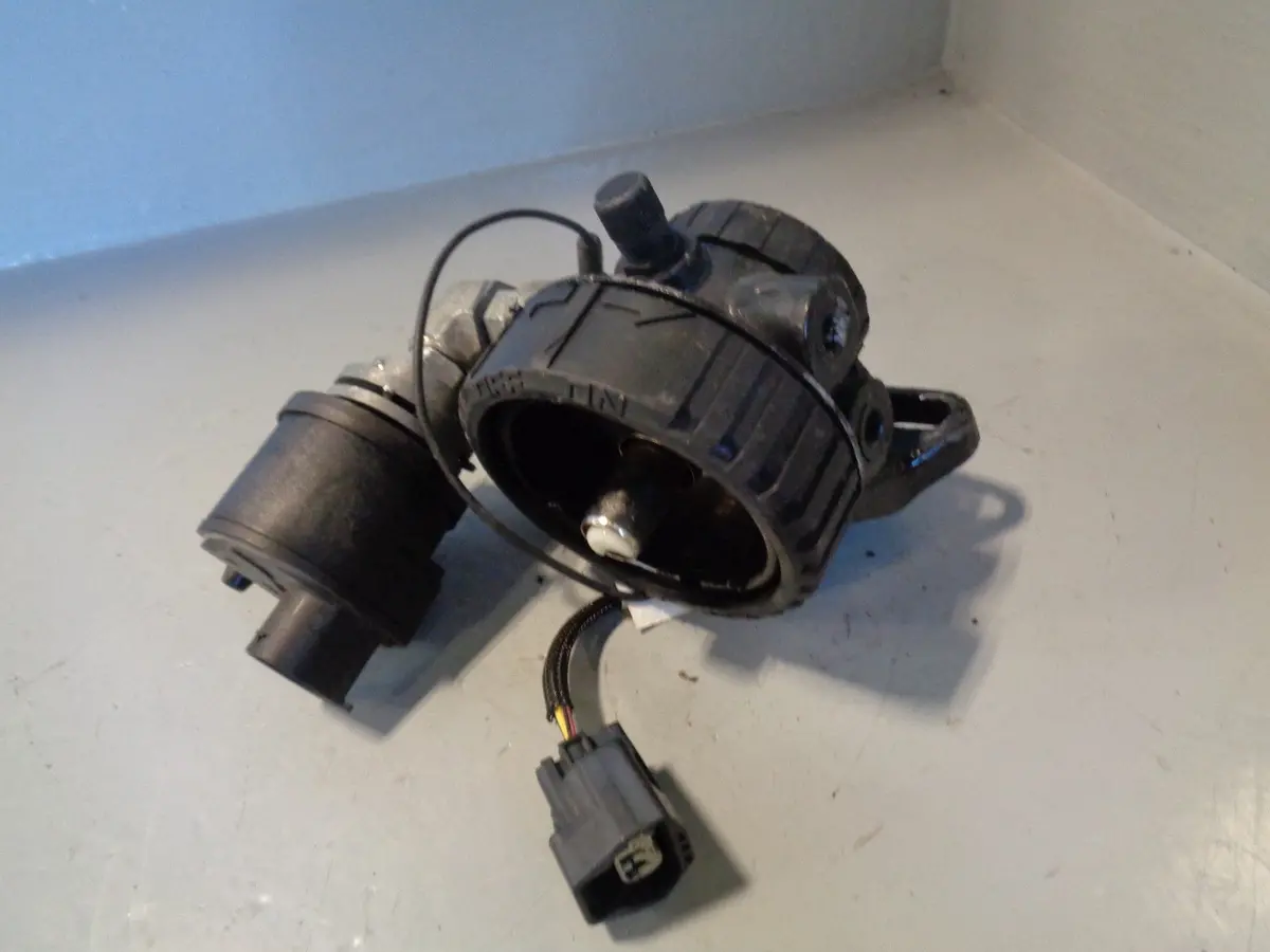 Range Rover L322 Fuel Filter Holder Housing 4.4 Tdv8 2010 To 2013 1