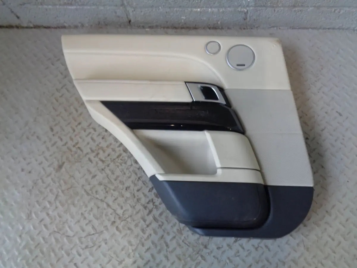 Range Rover L405 Door Card Near Side Rear Ivory With Black Trim 2013 To 2017 1