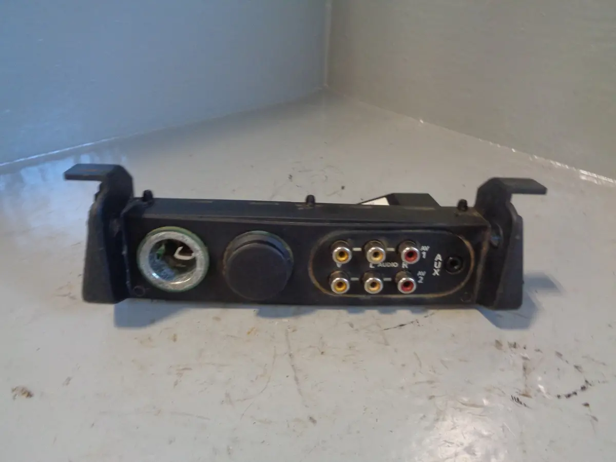 Range Rover L322 Centre Console Rear Av Ports Sockets Xvn500020 2002 To 2009 1