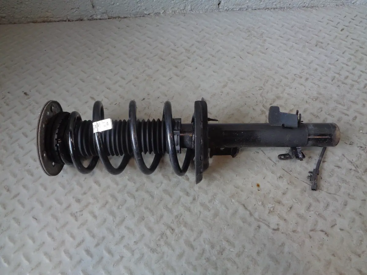 Range Rover Evoque Suspension Strut Ej32-18045-Cb Off Side Front 2011 To 2018 1