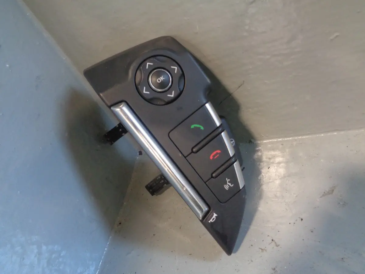 Range Rover Sport Steering Wheel Audio Controls L320 Ch32-13D767-Da 2