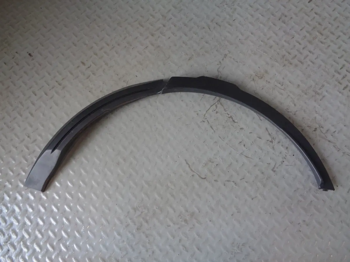Range Rover Evoque Wheel Arch Trim Near Side Rear Bj32-290E23 2011 To 2018 1