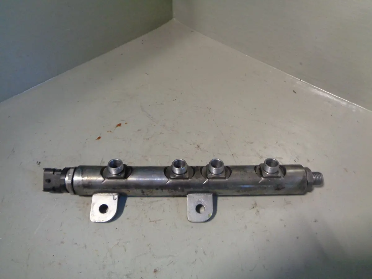 Fuel Injection Rail Ck5q-9D280-Bb 3.0 Tdv6 Range Rover Sport Discovery 4 1