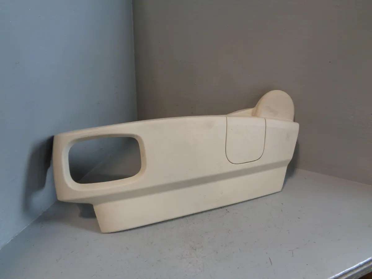 Range Rover Sport Near Side Front Seat Valance Trim In Ivory 2009 To 2013 1