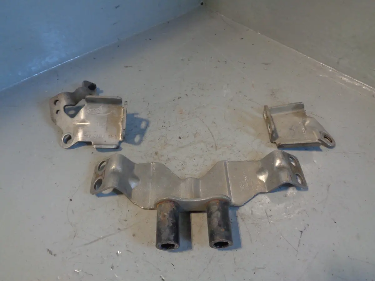 Range Rover Sport Exhaust Crossover Link Pipe Bracket 3.0 Tdv6 L320 8 Speed 1