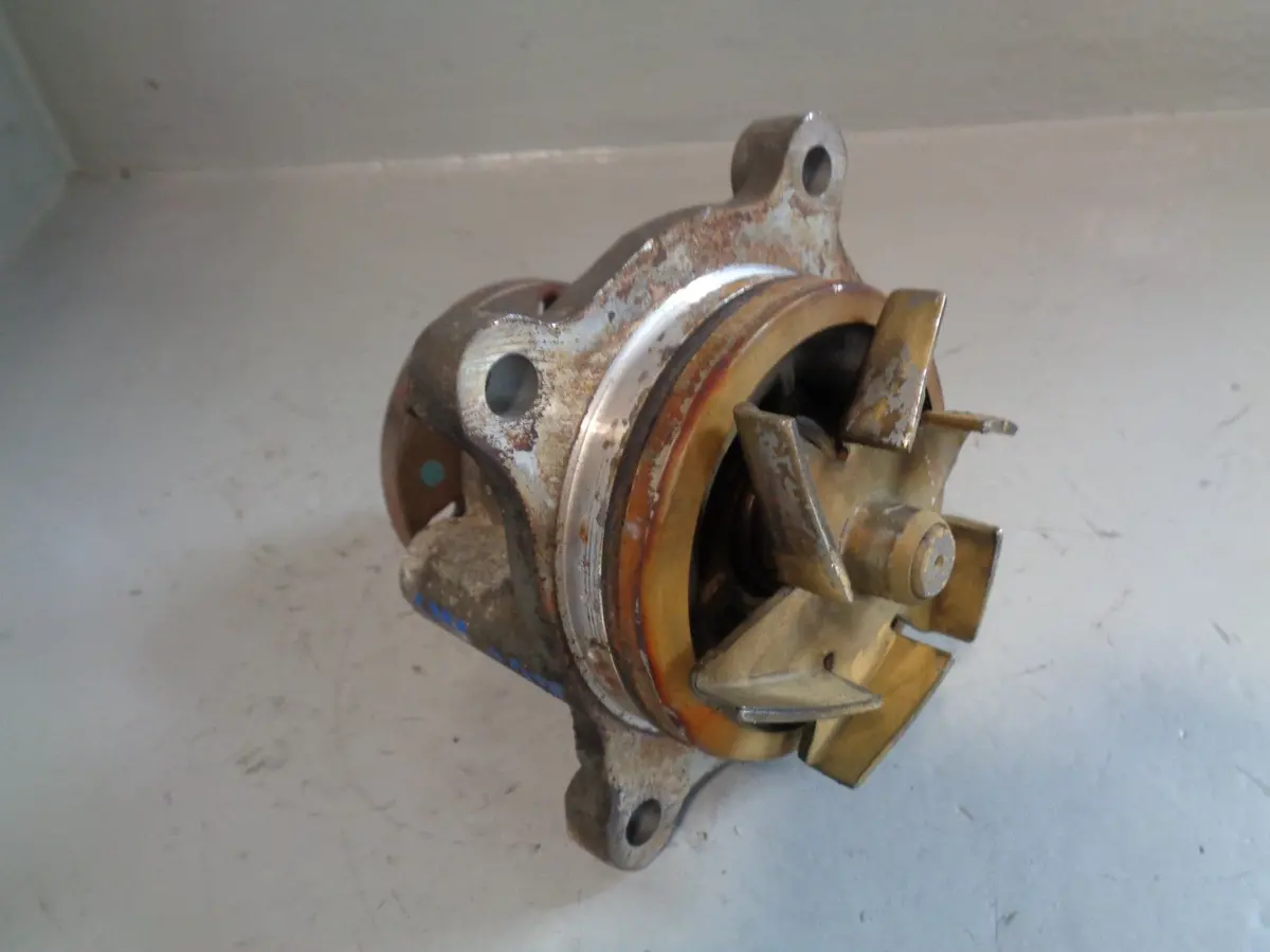 Range Rover L322 Water Pump 4.4 Tdv8 Lr022688 2010 To 2013 1
