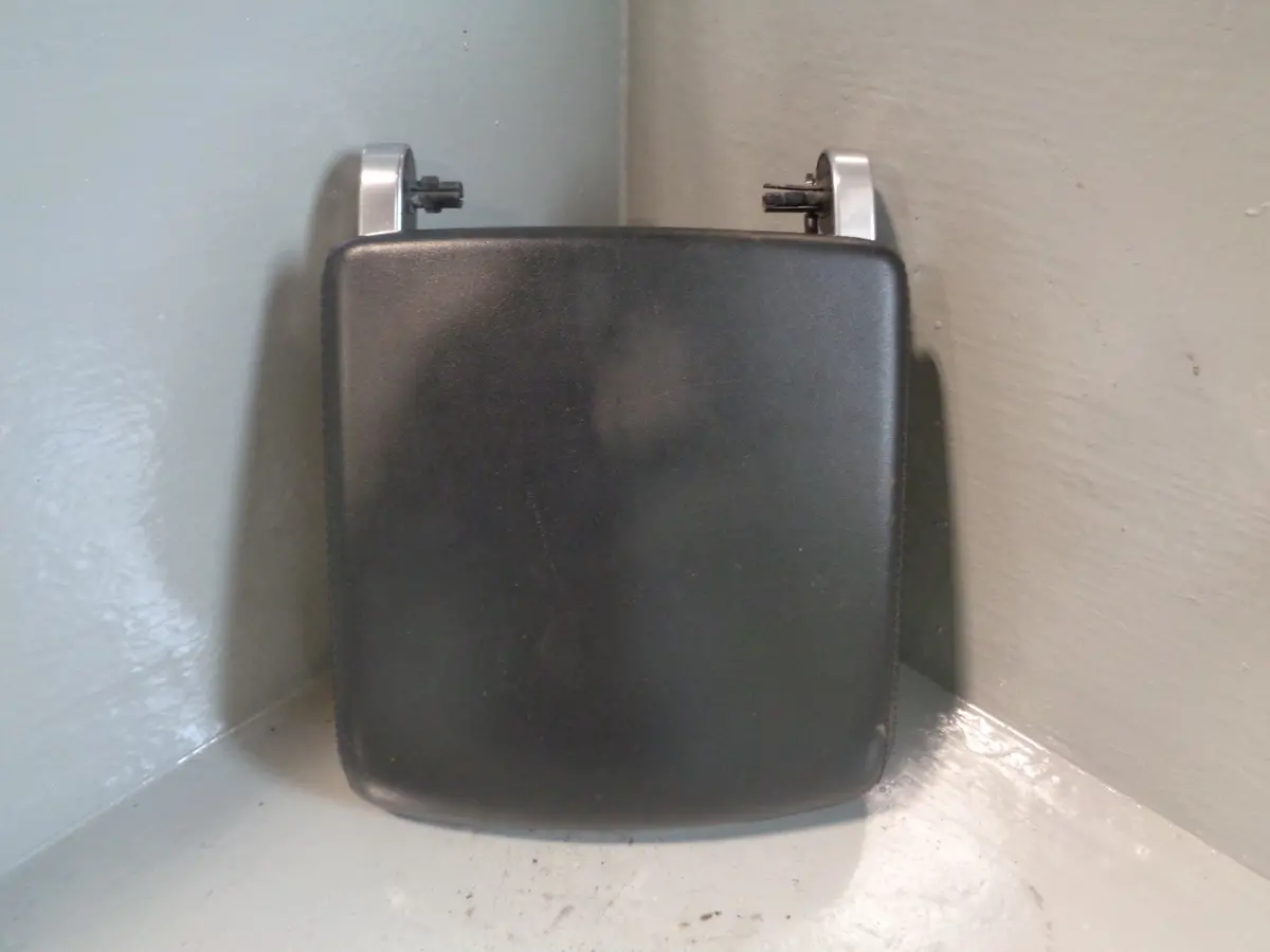 Range Rover L322 Centre Console Front Arm Rest Lid Black 2010 To 2012 L03035 1