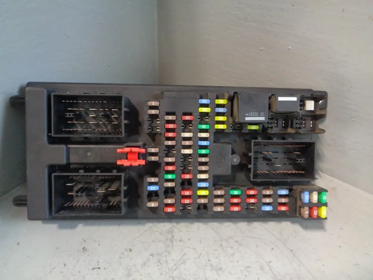 Fuse Box Body Control Module Ch22-14F041-Bc Range Rover Sport Discovery 4 1
