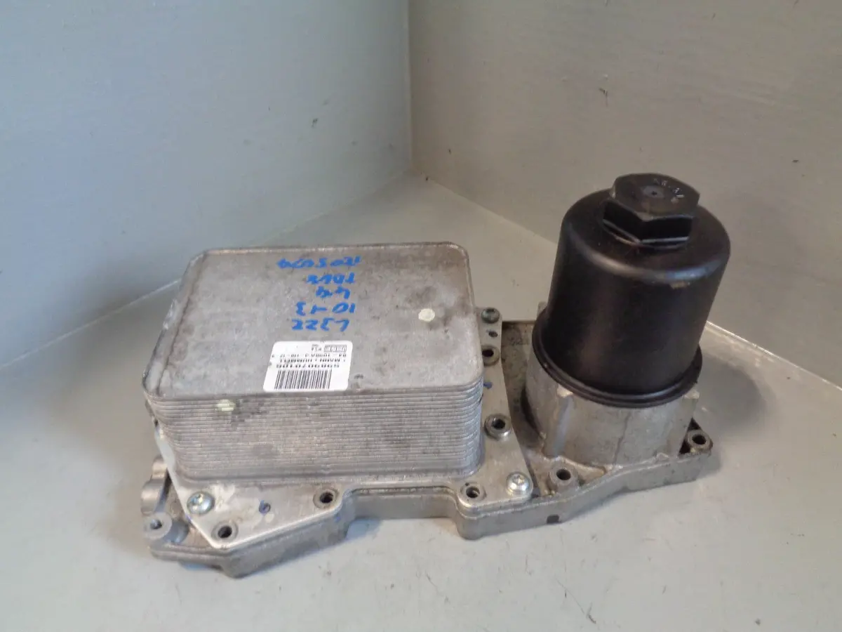 Range Rover L322 Oil Filter Housing And Oil Cooler 4.4 Tdv8 Diesel 2010 To 2013 1
