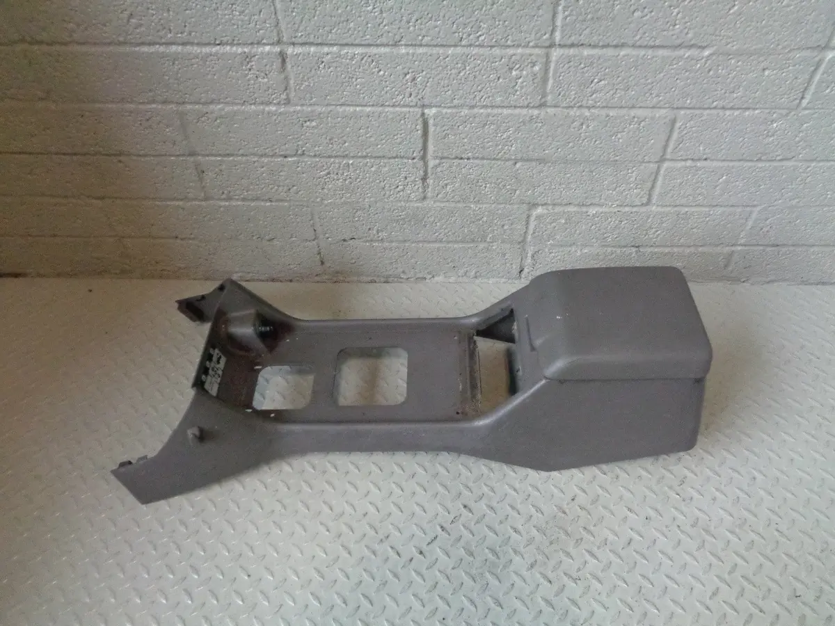 Discovery 2 Centre Console Arm Rest Grey Manual Land Rover 1998 To 2002 R07083 1