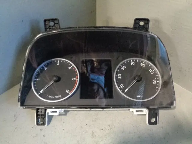 Discovery 4 Instrument Cluster 3.0 Tdv6 Ah22-10849-Dk Land Rover 2009 To 2013 1