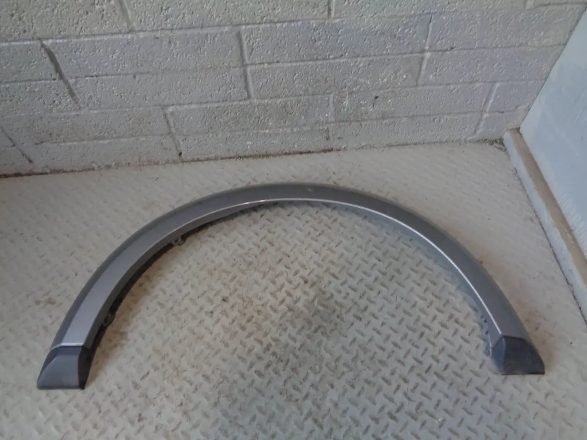 Discovery 4 Wheel Arch Trim Front Off Side Orkney Grey Land Rover 2009 To 2016 2