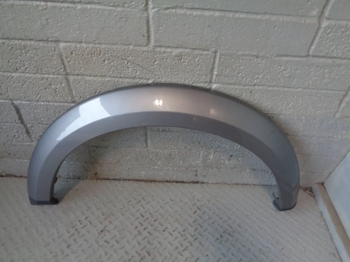 Discovery 4 Wheel Arch Trim Front Off Side Orkney Grey Land Rover 2009 To 2016 1