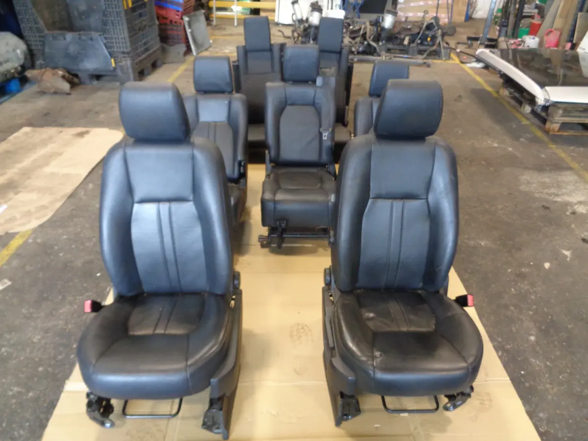 Discovery 4 Seats Leather Manual X 7 In Black Land Rover 2009 To 2014 L22105 1
