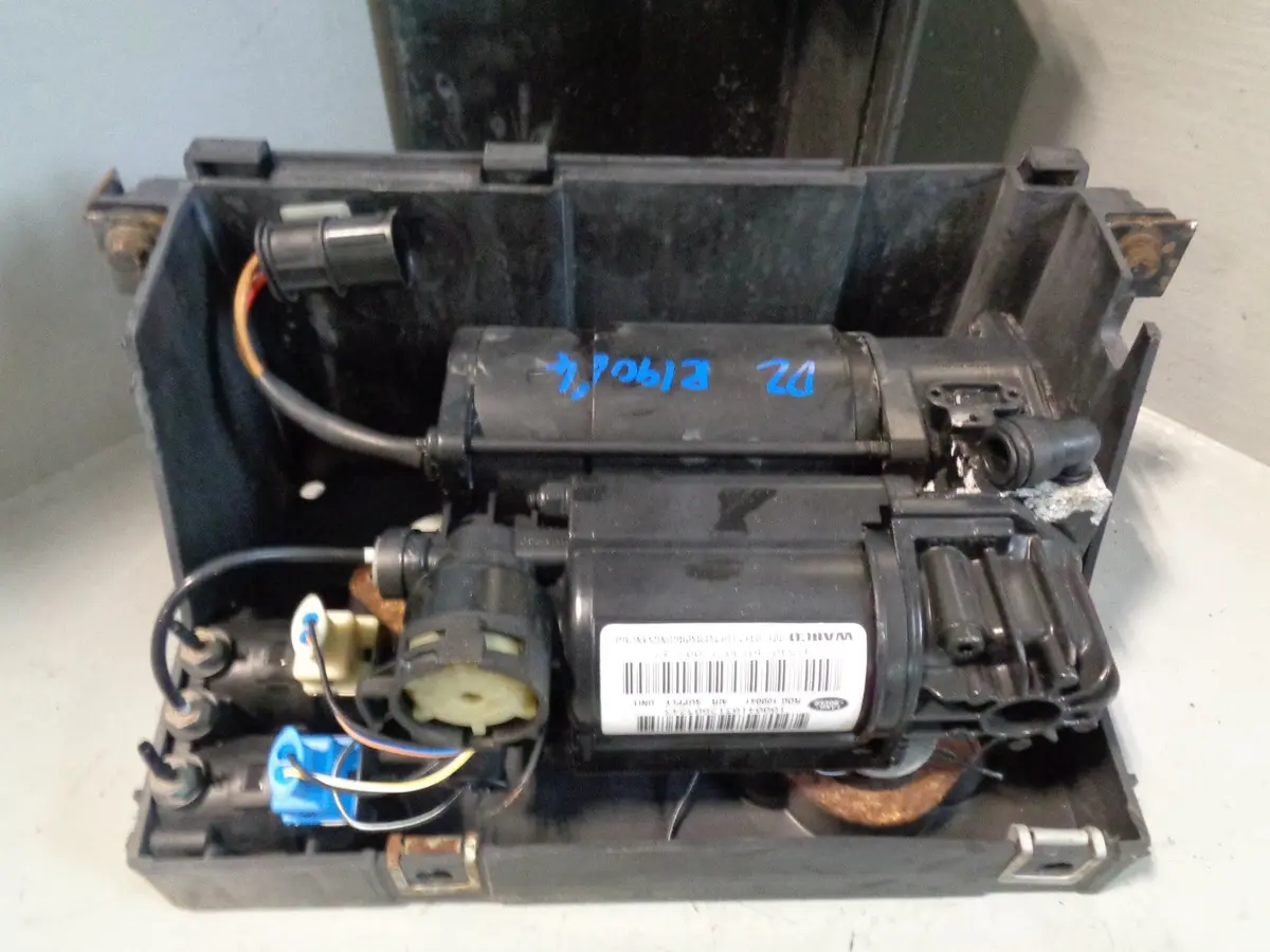Discovery 2 Air Suspension Compressor Wabco Rqg100041 With Housing Land Rover 1