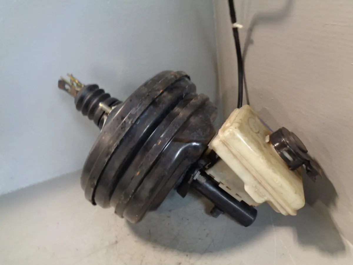 Discovery 2 Brake Servo And Master Cylinder Td5 Land Rover 1998 To 2004 1