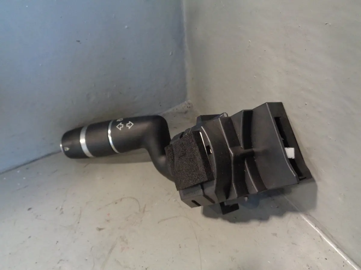 Discovery 4 Indicator Headlight Control Stalk Land Rover 2009 To 2014 Silver 2