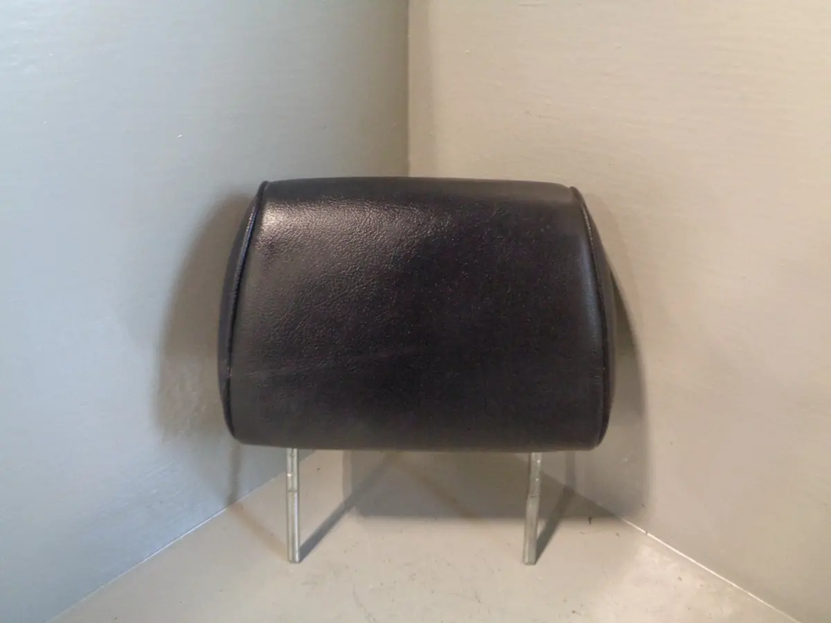 Discovery 2 Rear Headrest Leather Black Left Or Right Land Rover 1998 To 2004 1