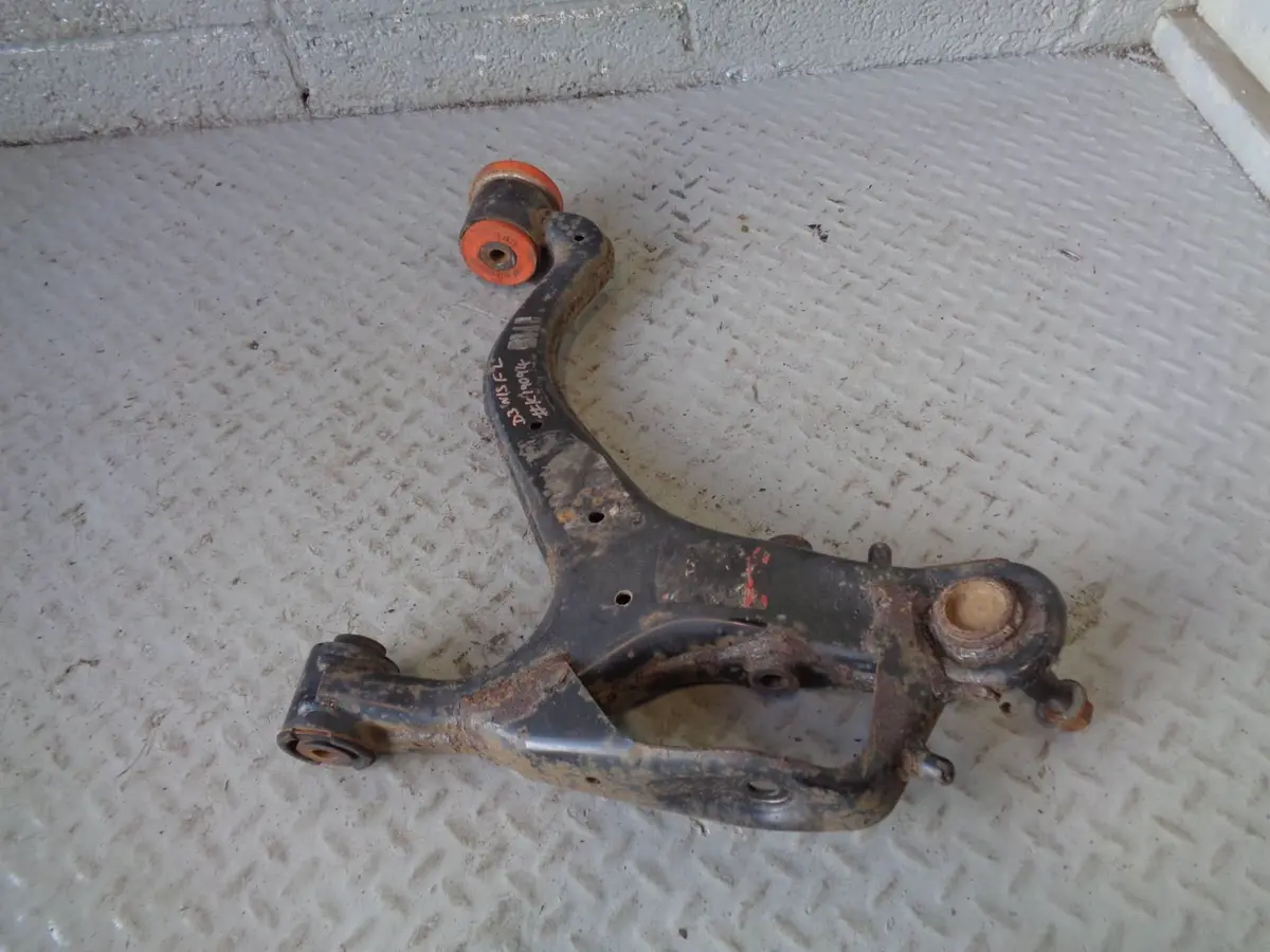 Discovery 3 Control Arm Front Lower Suspension Near Side Land Rover Poly Bushed 1