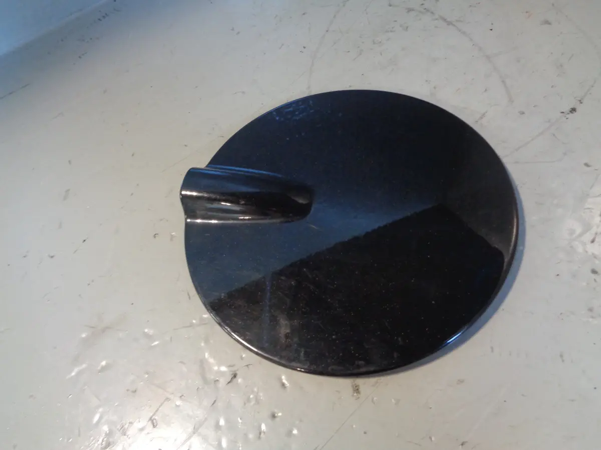 Freelander 2 Fuel Filler Flap Cover Santorini Black Land Rover 2006 To 2011 1