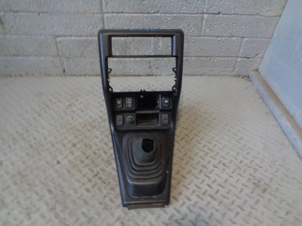 Freelander 1 Centre Console Surround Gear Gaiter Land Rover 2001 To 2004 R11124 1