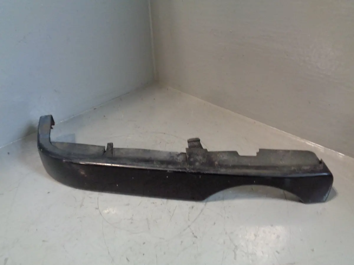 Discovery 2 Headlight Trim Near Side Java Black Land Rover 2002 To 2004 1