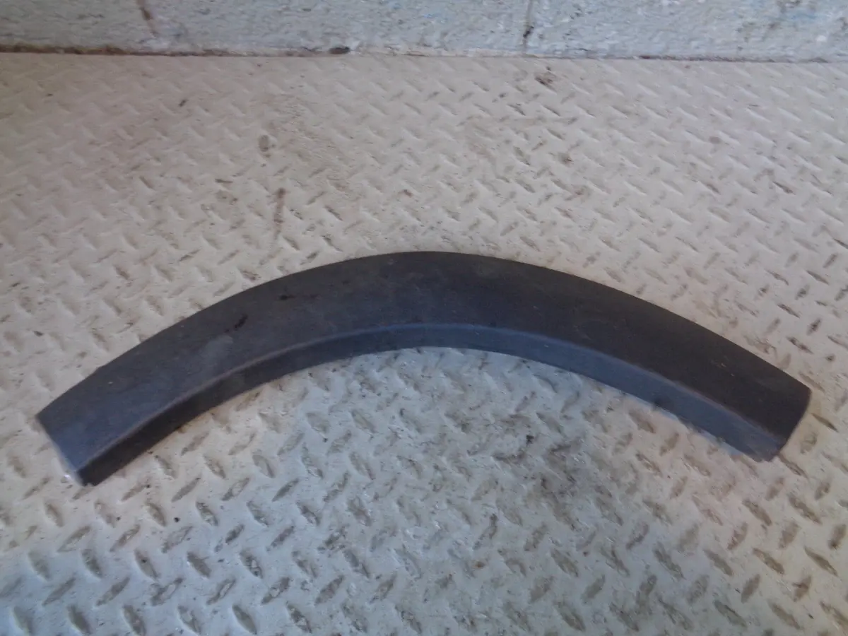 Freelander 1 Rear Wheel Arch Trim Near Side 5 Door Land Rover 1998 To 2006 1
