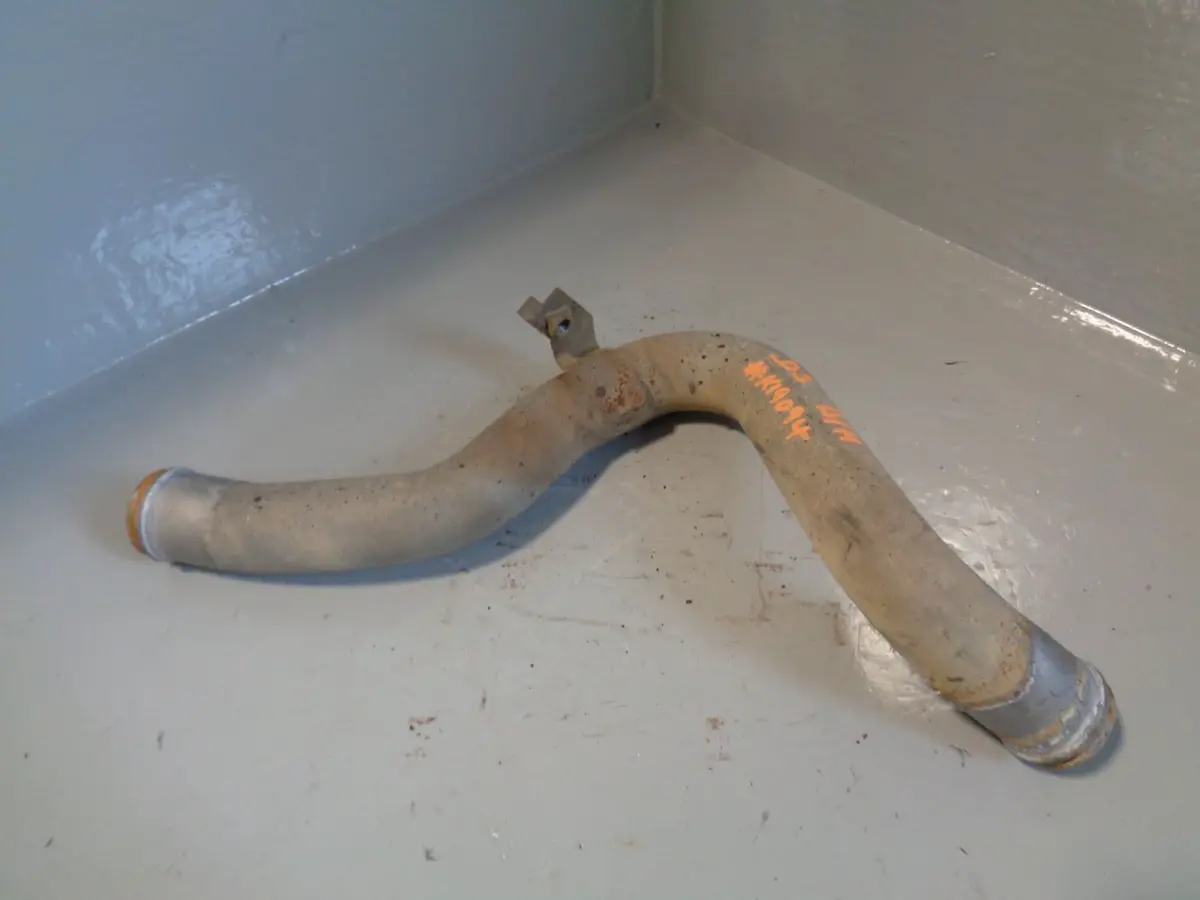 Discovery 3 Bottom Radiator Hose Pipe Metal 2.7 Tdv6 Land Rover 2004 To 2009 1