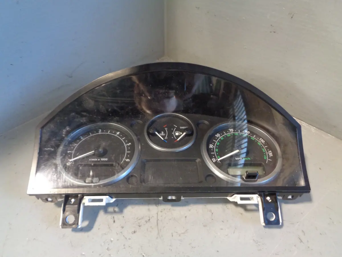 Discovery 3 Instrument Cluster 2.7 Tdv6 Yac500096 Land Rover 2004 To 2007 1