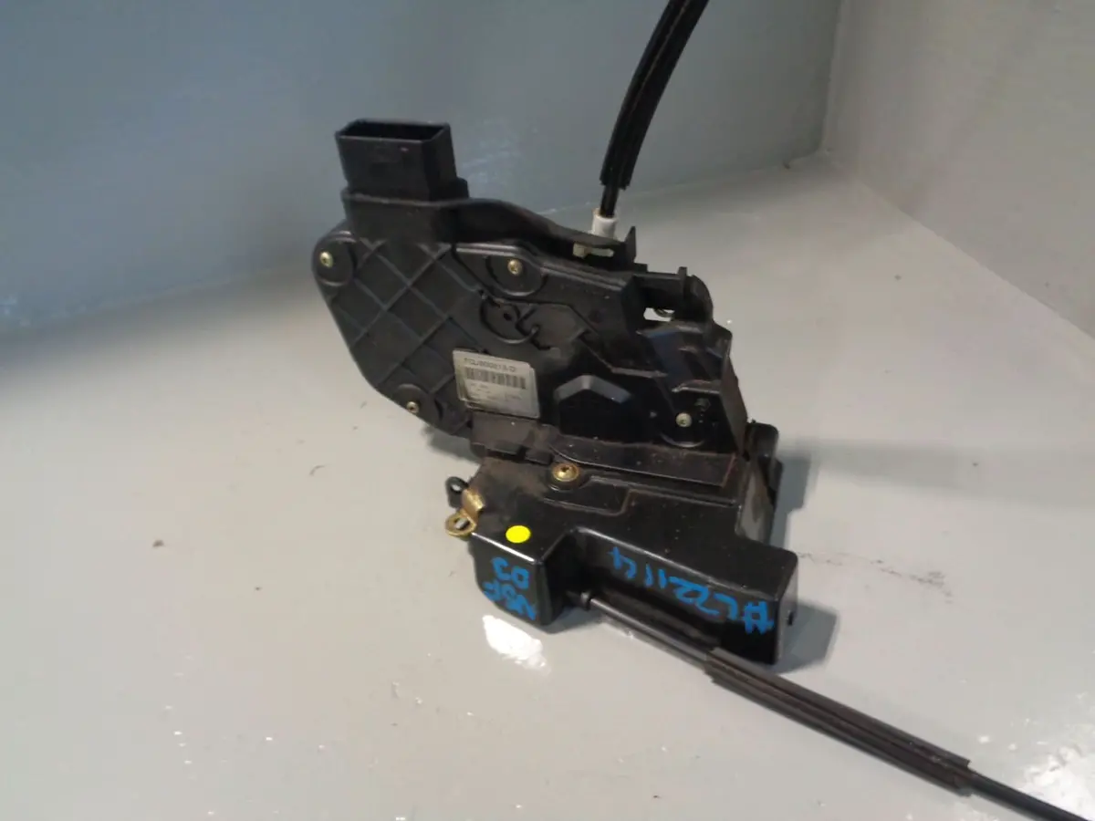 Discovery 3 Door Lock Motor Actuator Solenoid Near Side Front Land Rover L22114 1